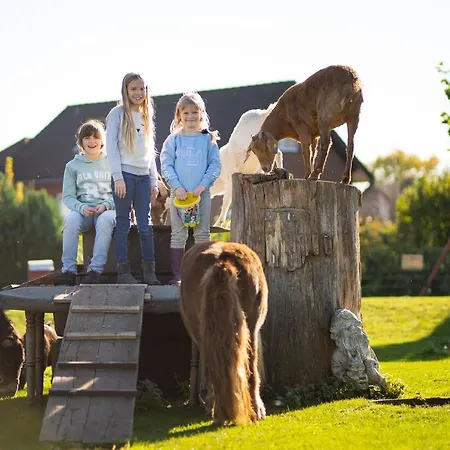 Landhotel-restaurant Beckmann ホテル *